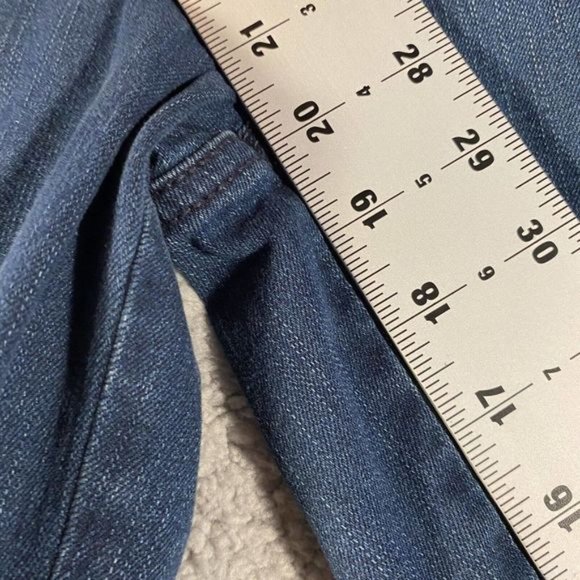 NWT Gloria Vanderbilt Classic Rise Amanda Capri Jeans Size 6 28 X 20 Dark Wash - Picture 5 of 6